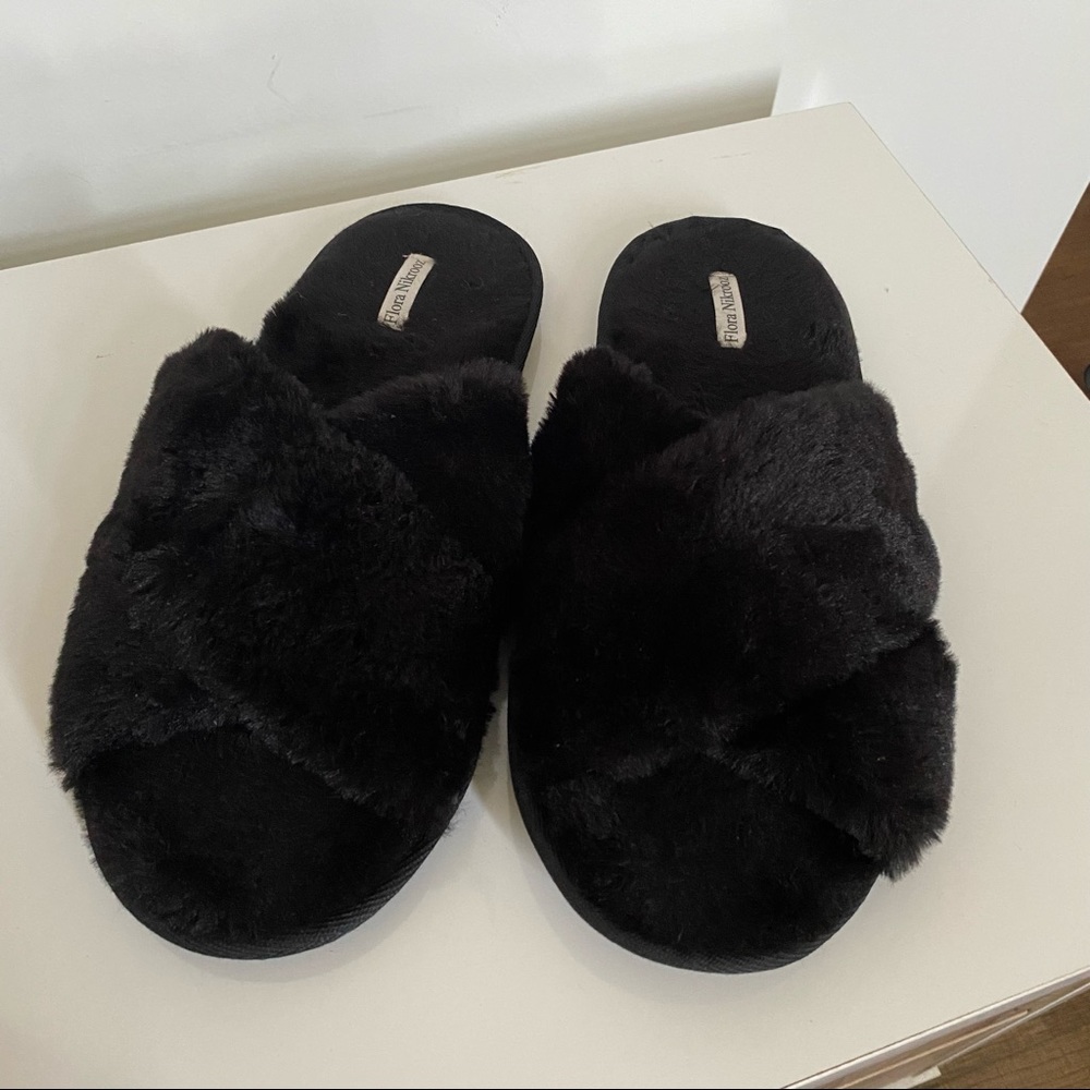 Flora Nikrooz Victoria Criss Cross Slippers Black Size L (9/10)